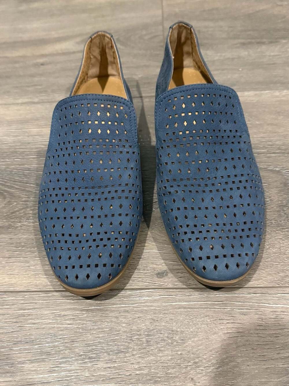 Franco Sarto Faryn Blue Perforated Leather Loafers Slip On Flats Women’s 10 - Picture 2 of 7